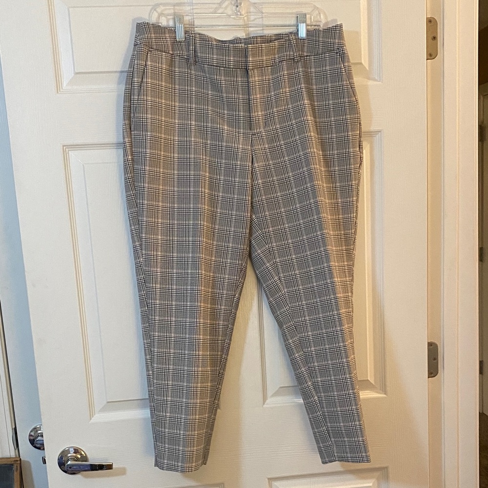 a new day 🩶🤍Size 14 Dress Pants